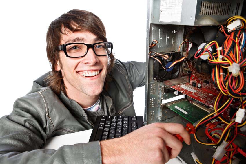 Мастер по ремонту компьютеров в Монино